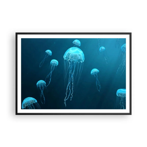 Plakat w czarnej ramie - Meduzy unoszące się w głębinach oceanu w niebieskiej tonacji - 100x70cm - Oceaniczny taniec - Nowoczesna dekoracja ścienna do salonu i sypialni ARTTOR