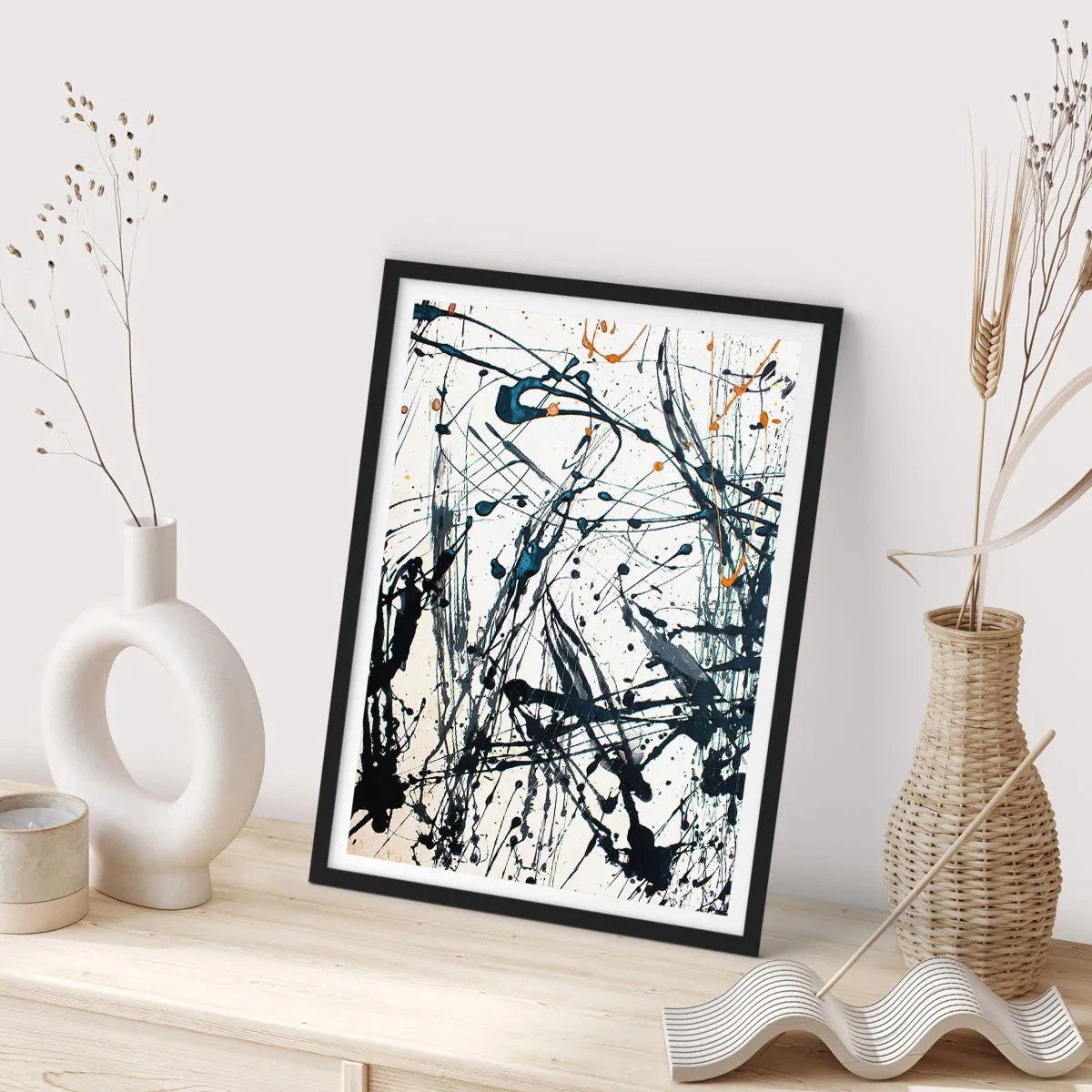 Plakat w czarnej ramie - Ekspresyjna abstrakcja w stylu malarstwa gestu - 50x70cm - Abstrakcja ekspresjonistyczna - Nowoczesna dekoracja ścienna do salonu i sypialni ARTTOR