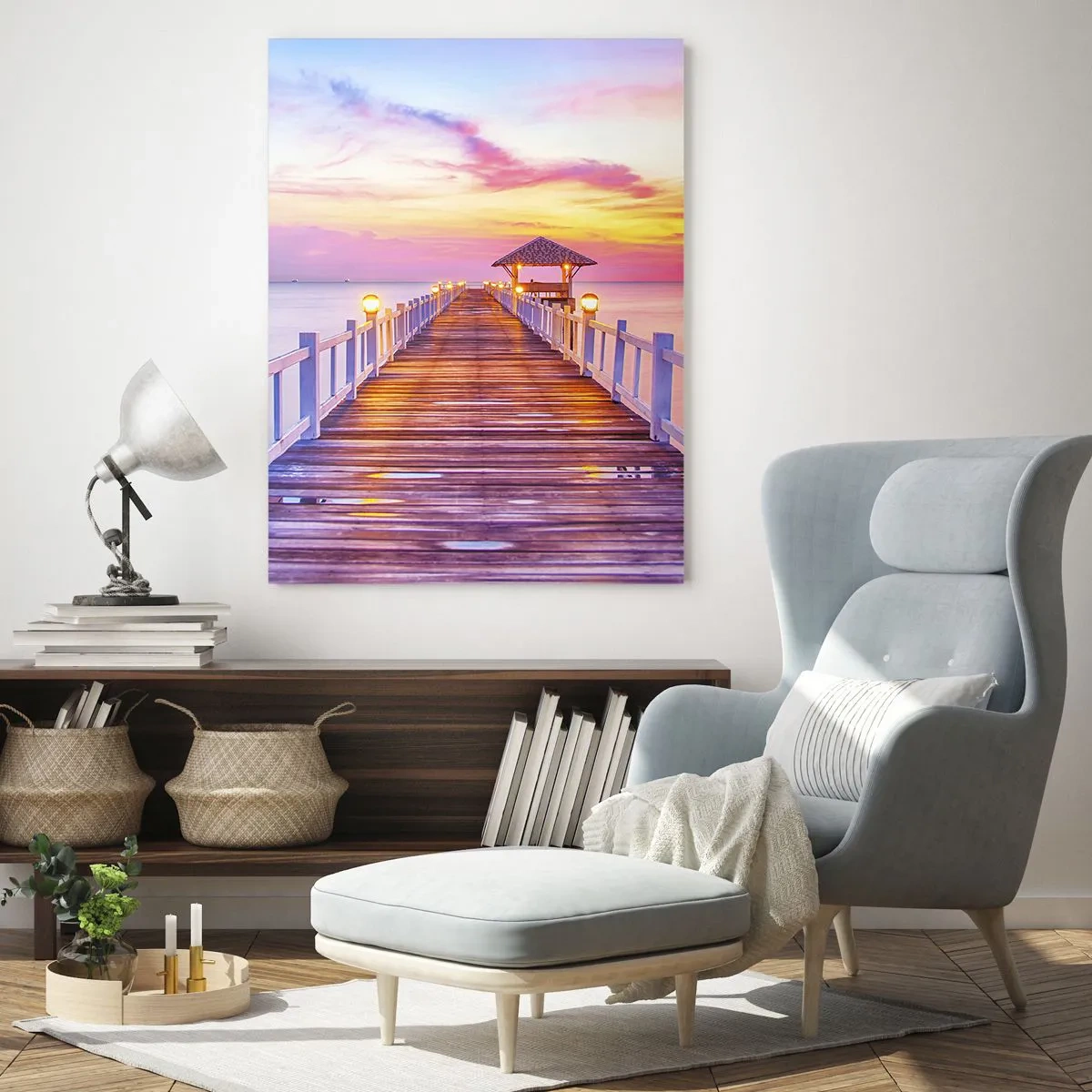 Obraz na szkle - Drewniane molo o zachodzie słońca na spokojnym morzu - 50x70cm - Liliowo-złota cisza wieczoru - Nowoczesna dekoracja ścienna do salonu, kuchni i sypialni ARTTOR
