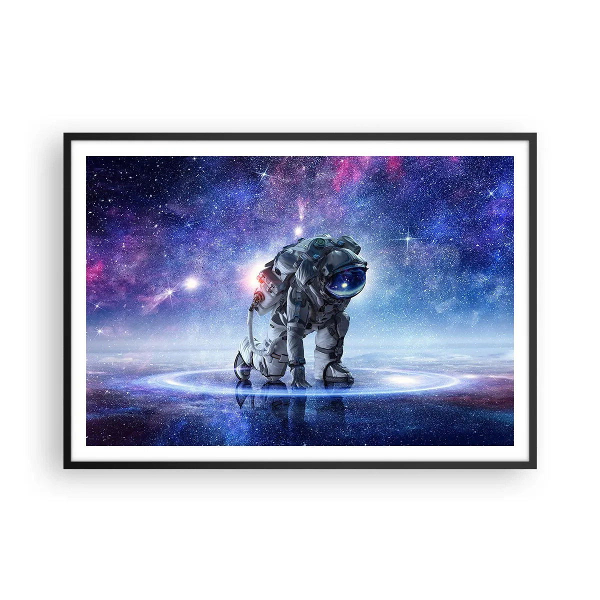 Plakat w czarnej ramie - Astronauta w galaktycznym krajobrazie - 100x70cm - Niebo gwiaździste nade mną - Nowoczesna dekoracja ścienna do salonu i sypialni ARTTOR