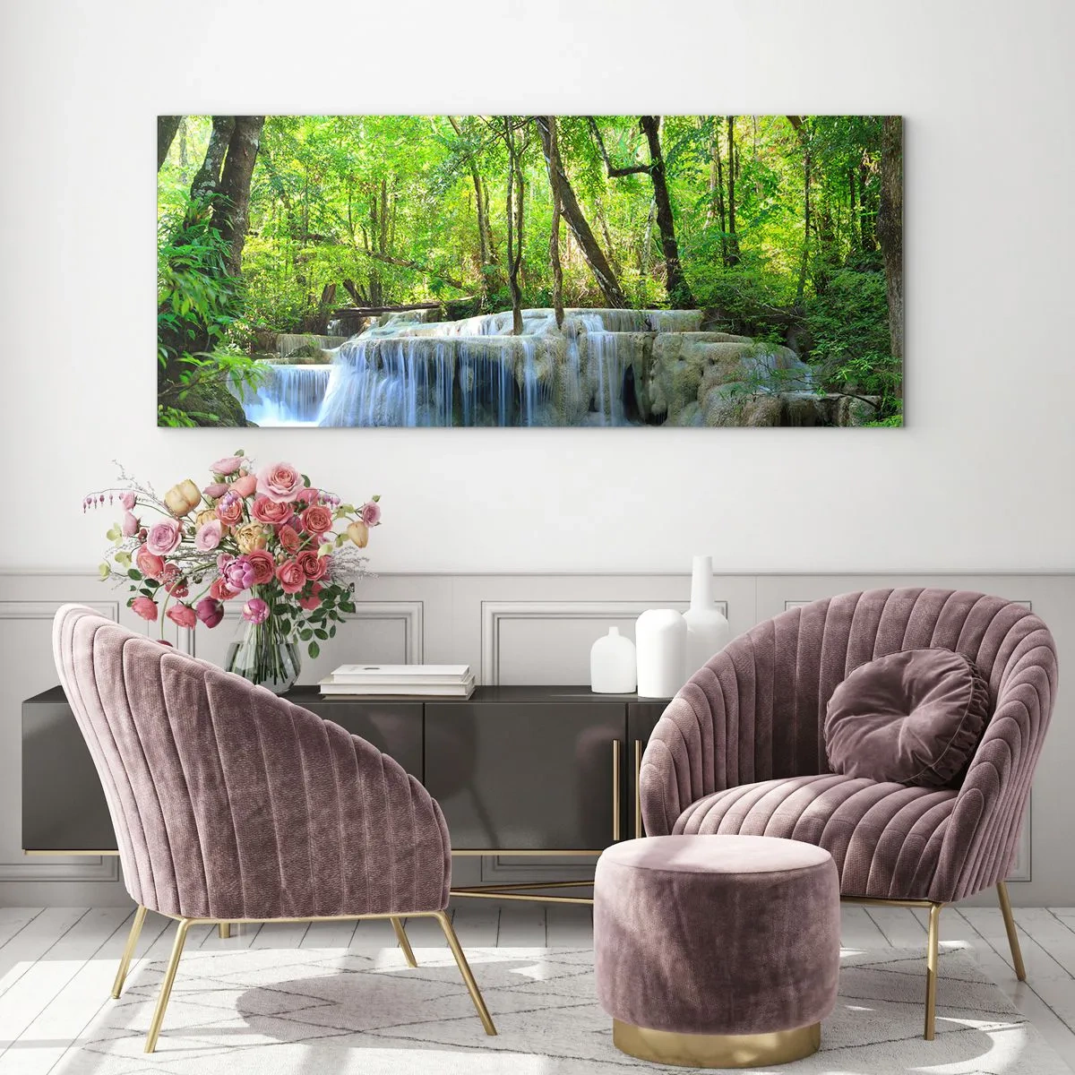 Obraz na szkle - Wodospad wśród zielonych drzew z błękitną wodą w naturalnym otoczeniu - 140x50cm - Utonąć w turkusie i w zieleni - Nowoczesna dekoracja ścienna do salonu i sypialni ARTTOR