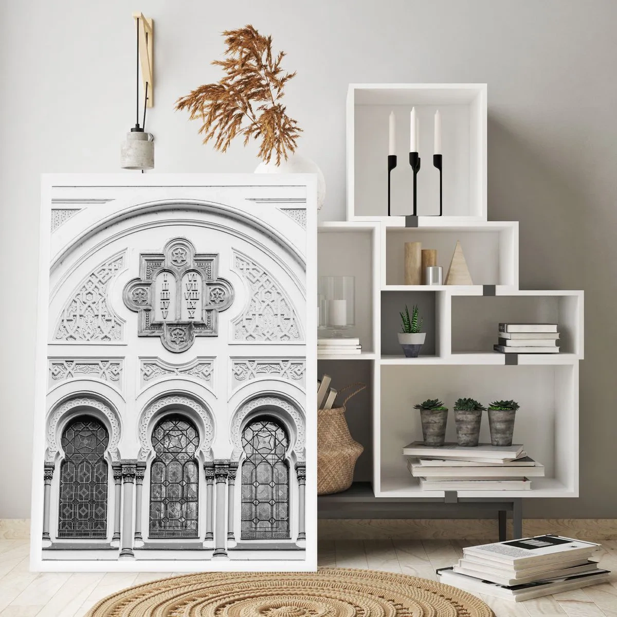 Plakat - Detal architektoniczny w stylu neogotyckim, czarno-biały - 50x70cm - Na pograniczu kultur - Nowoczesna dekoracja ścienna do salonu, kuchni i sypialni ARTTOR