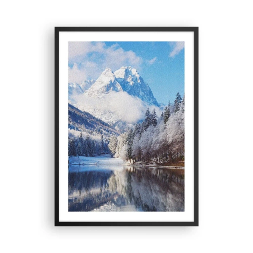 Plakat w czarnej ramie - Ośnieżone góry odbijające się w jeziorze zimą - 50x70cm - Śnieżna straż - Nowoczesna dekoracja ścienna do salonu i sypialni ARTTOR