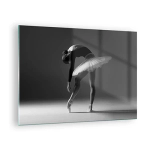 Obraz na szkle - Czarno-biała sylwetka baletnicy w pozie pełnej gracji - 70x50cm - Bella balerina - Nowoczesna dekoracja ścienna do salonu i sypialni ARTTOR