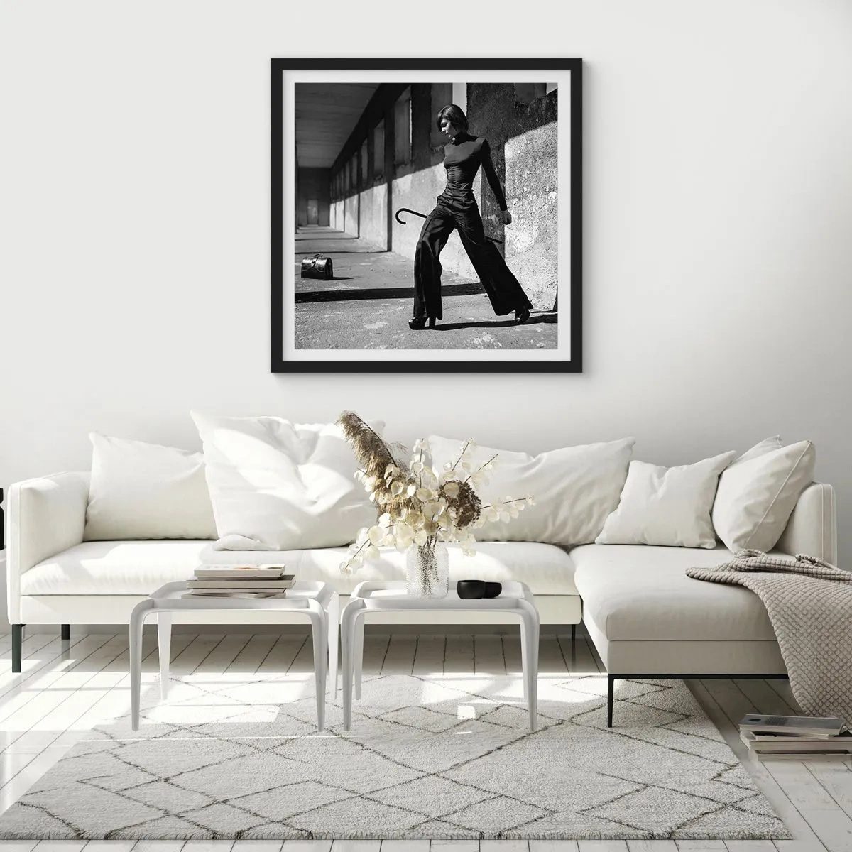 Plakat w czarnej ramie - Miejska elegancja - 30x30 cm