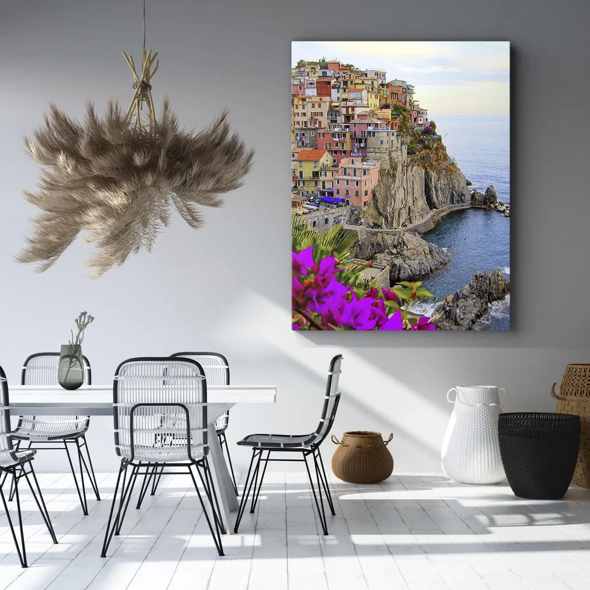 Obraz na płótnie - Kolorowe miasteczko na klifie nad morzem - 50x70cm - Śmiejące się miasto - Nowoczesna dekoracja ścienna do salonu, kuchni i sypialni ARTTOR