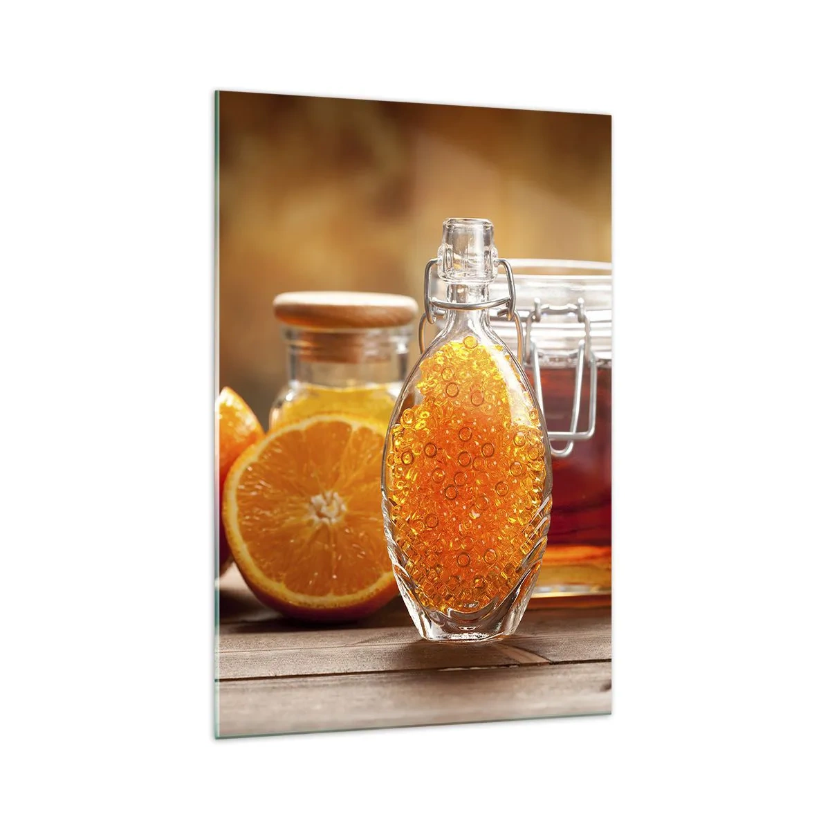 Obraz na szkle - Butelka z bursztynowym płynem i świeże pomarańcze - 70x100cm - Słoneczne smaki i aromaty - Nowoczesna dekoracja ścienna do salonu i sypialni ARTTOR