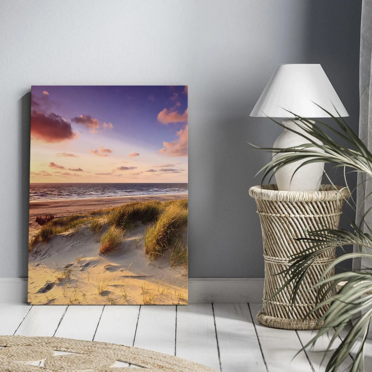 Obraz na płótnie - Plaża z trawami wydmowymi o zachodzie słońca - 50x70cm - Już latem pachnie powietrze - Nowoczesna dekoracja ścienna do salonu, kuchni i sypialni ARTTOR