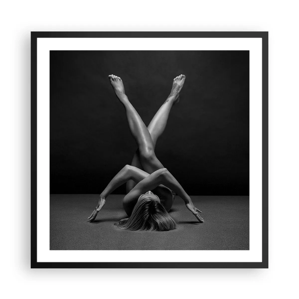 Plakat w czarnej ramie - Geometria nagości - 60x60 cm