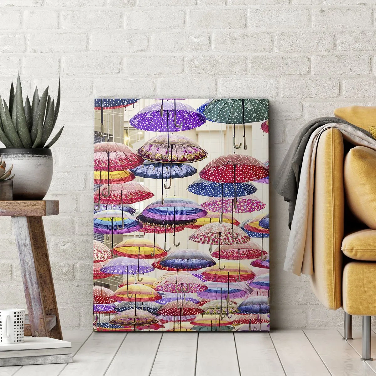 Obraz na płótnie - Kolorowe parasole zawieszone w powietrzu - 70x100cm - Miejska łąka - Nowoczesna dekoracja ścienna do salonu i sypialni ARTTOR