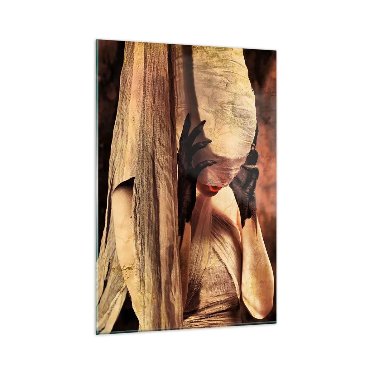 Obraz na szkle - Kobieta w welonie z tajemniczą stylizacją w ciemnym tle - 80x120cm - Między dobrem a złem - Nowoczesna dekoracja ścienna do salonu i sypialni ARTTOR