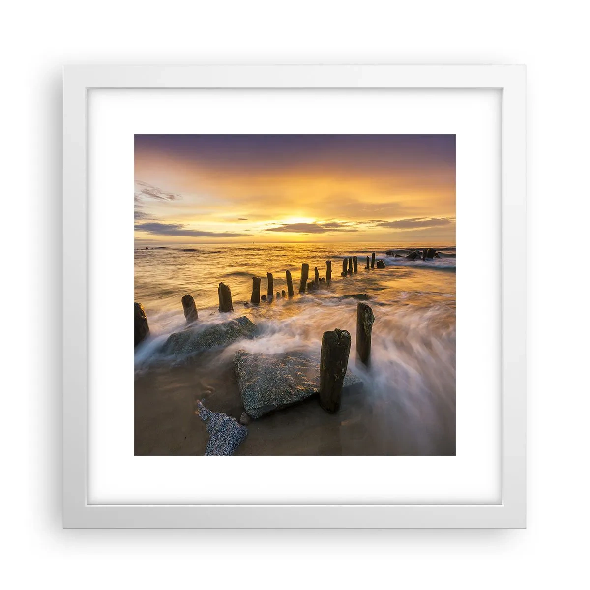 Plakat w białej ramie - Surowe piękno Bałtyku - 30x30 cm