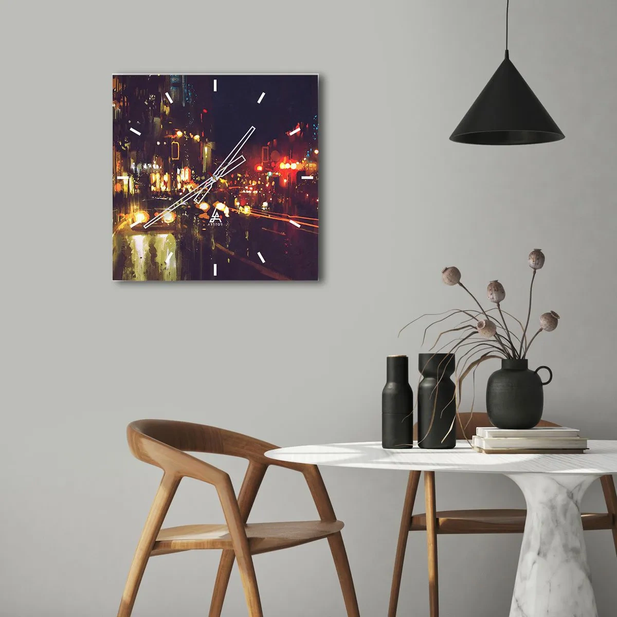Zegar ścienny - Nocna scena miasta z kolorowymi światłami i refleksami na ulicy - 30x30cm - Zatopiona w światłach nocy - Nowoczesna dekoracja ścienna do salonu i sypialni ARTTOR