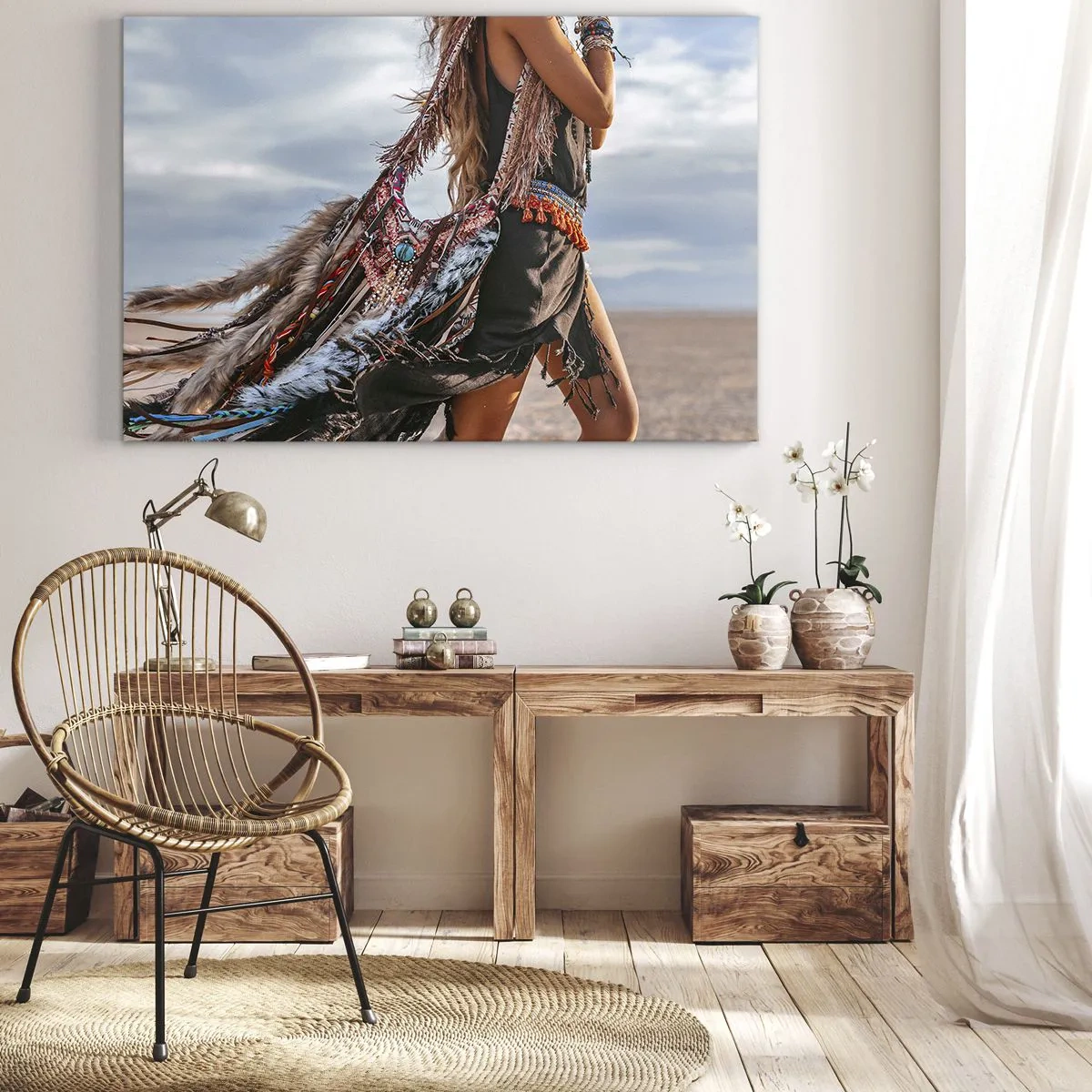 Obraz na płótnie - Kobieta w stylizacji boho z detalami piór i biżuterii - 70x50cm - Dziewczyna szamana - Nowoczesna dekoracja ścienna do salonu i sypialni ARTTOR