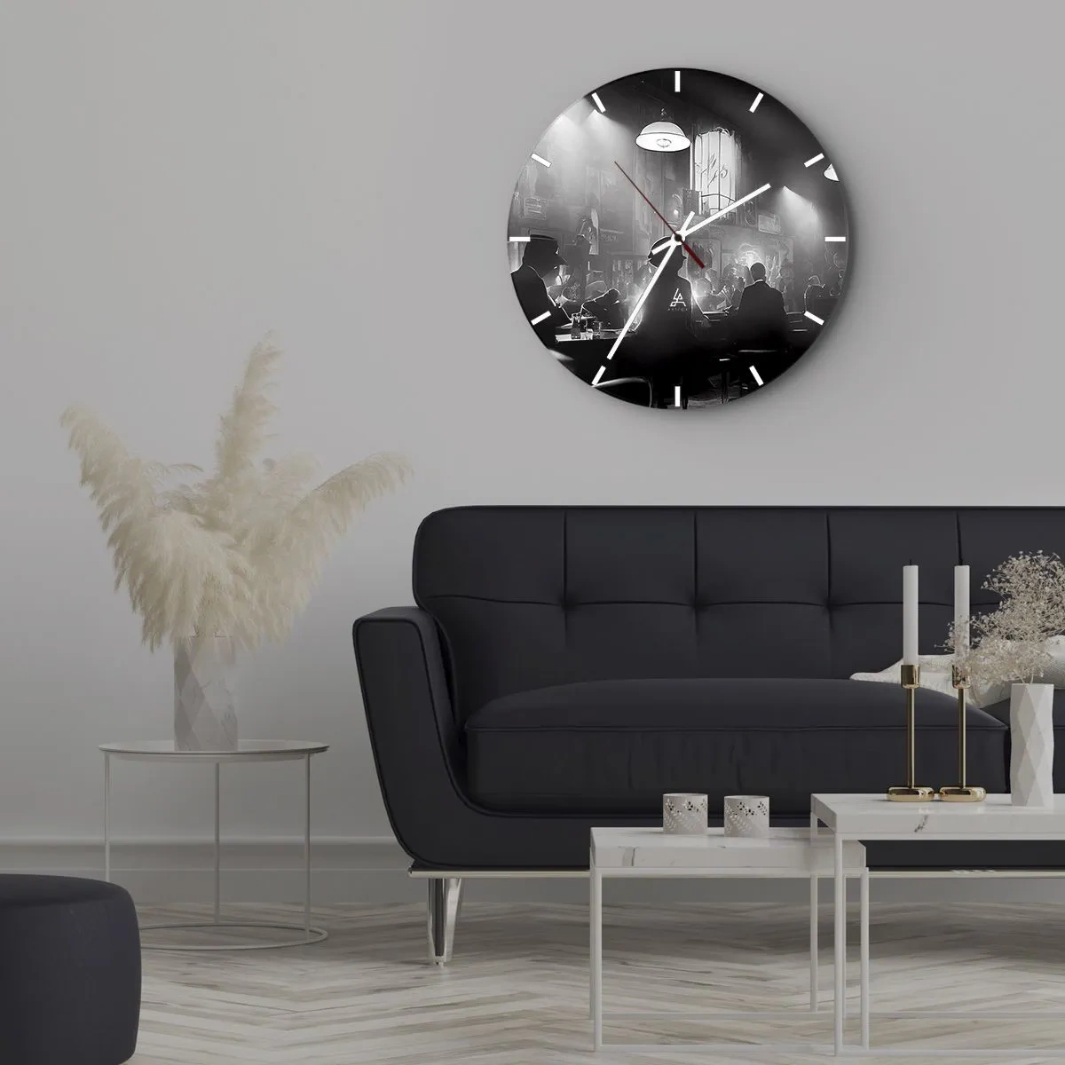 Zegar ścienny - Czarno-biała scena z klubu jazzowego z sylwetkami gości - 30x30cm - W jazzowym klimacie - Nowoczesna dekoracja ścienna do salonu, kuchni i sypialni ARTTOR