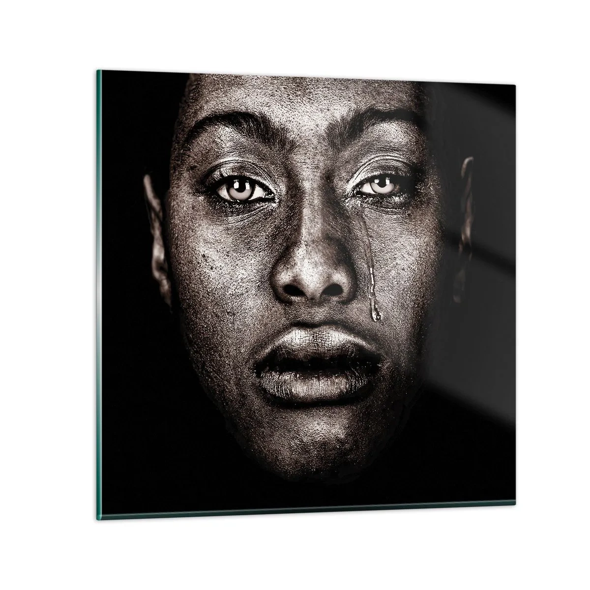 Obraz na szkle - Jedna łza - 70x70 cm