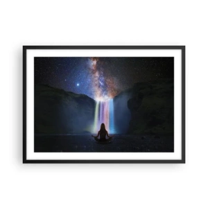 Plakat w czarnej ramie - Medytacja przed wodospadem wśród gwiazd - 70x50cm - Absolutna harmonia - Nowoczesna dekoracja ścienna do salonu i sypialni ARTTOR