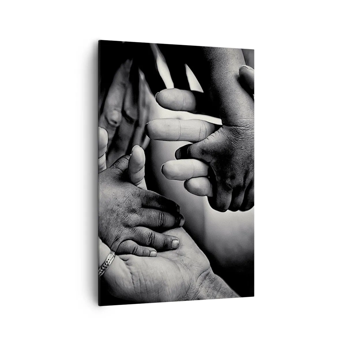 Obraz na płótnie - Czarno-białe dłonie różnych pokoleń - 80x120cm - Być człowiekiem - Nowoczesna dekoracja ścienna do salonu i sypialni ARTTOR