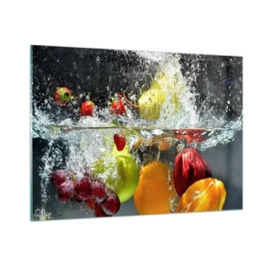 Obraz na szkle - Owoce zanurzone w wodzie z dynamicznymi rozbryzgami - 100x70cm - Owocowe orzeźwienie - Nowoczesna dekoracja ścienna do salonu, kuchni i sypialni ARTTOR