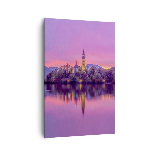 Obraz na płótnie - Jezioro z wyspą i kościołem o zachodzie słońca - 80x120cm - Bajkowa wyspa o zmierzchu  - Nowoczesna dekoracja ścienna do salonu i sypialni ARTTOR