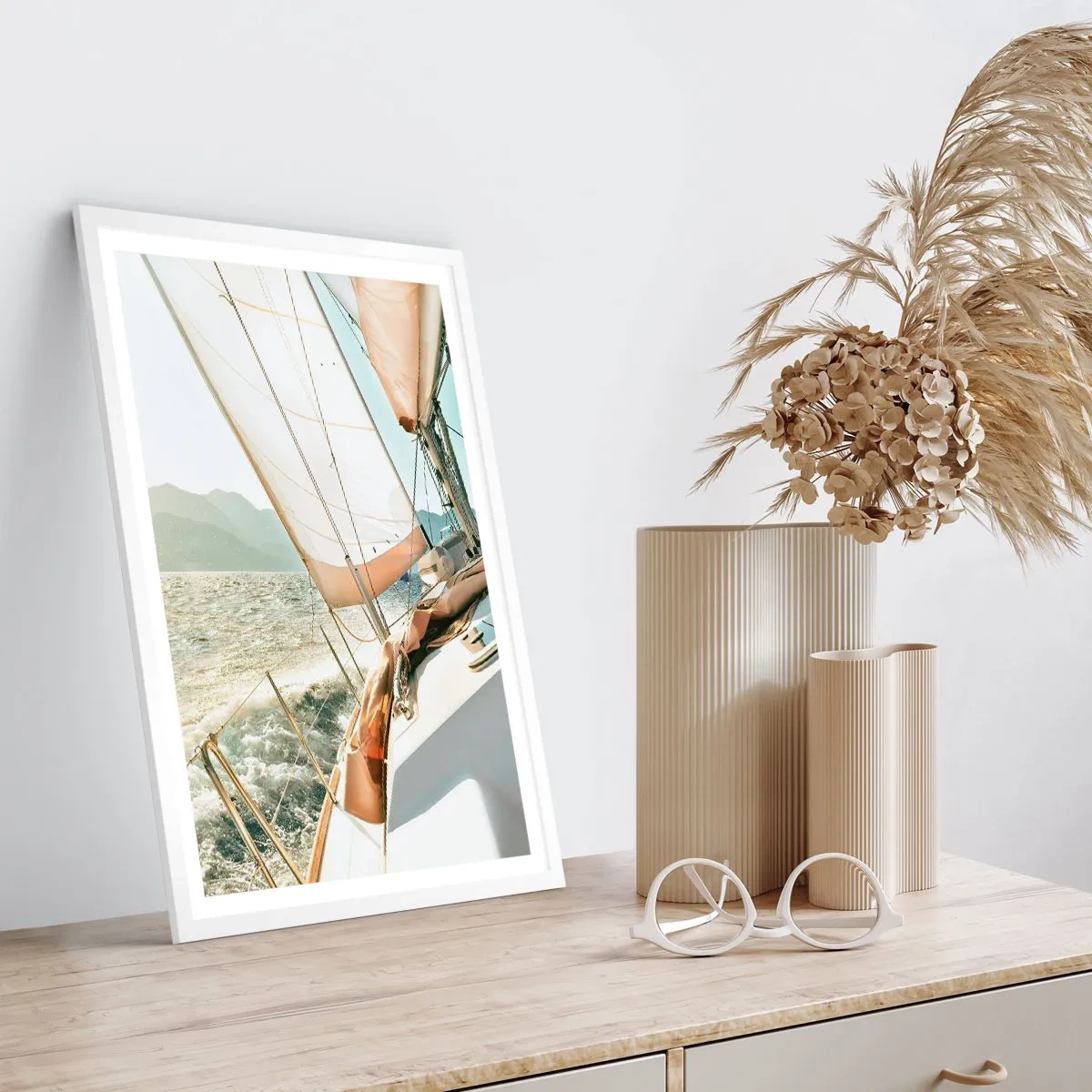 Plakat w białej ramie - Pod pełnymi żaglami - 50x70 cm