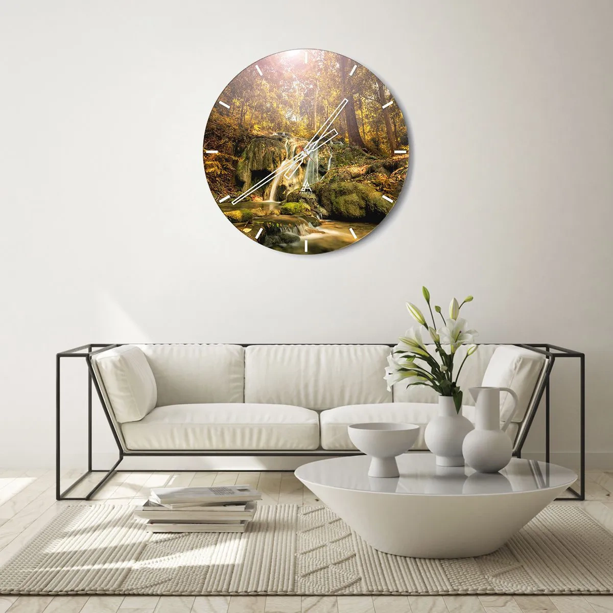 Zegar ścienny - Leśny wodospad w promieniach słońca - 30x30cm - Leśna kaskada w zieleni - Nowoczesna dekoracja ścienna do salonu, kuchni i sypialni ARTTOR