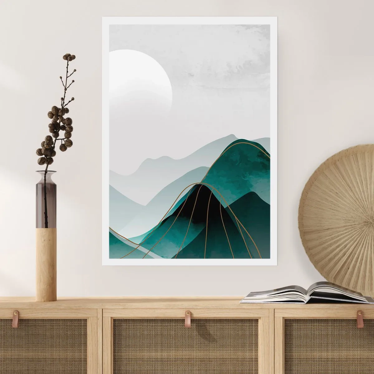 Plakat - Abstrakcyjne góry w odcieniach zieleni z delikatnym złotem - 50x70cm - W pełnym majestacie - Nowoczesna dekoracja ścienna do salonu, kuchni i sypialni ARTTOR