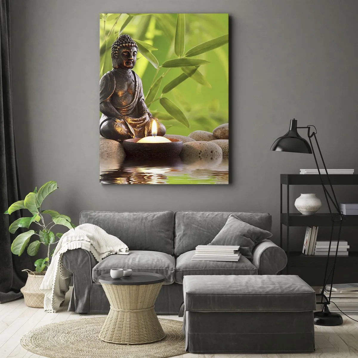 Obraz na płótnie - Figura Buddy z zapaloną świecą na tle bambusa - 50x70cm - Życie jest piękne - Nowoczesna dekoracja ścienna do salonu, kuchni i sypialni ARTTOR