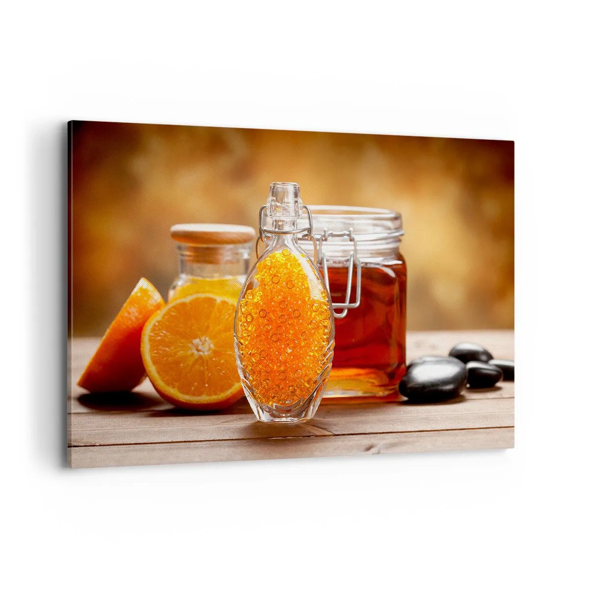 Obraz na płótnie - Butelka z bursztynowym płynem i świeże pomarańcze - 120x80cm - Słoneczne smaki i aromaty - Nowoczesna dekoracja ścienna do salonu, kuchni i sypialni ARTTOR