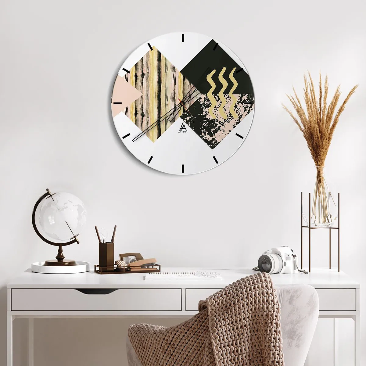 Zegar ścienny - Abstrakcyjny motyw z geometrycznymi kształtami i wzorami - 30x30cm - Nie takie proste - Nowoczesna dekoracja ścienna do salonu, kuchni i sypialni ARTTOR