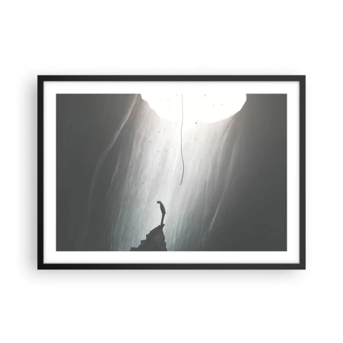 Plakat w czarnej ramie - Sylwetka człowieka na dnie jaskini z widokiem na światło - 70x50cm - Zawsze jest jakieś wyjście - Nowoczesna dekoracja ścienna do salonu i sypialni ARTTOR
