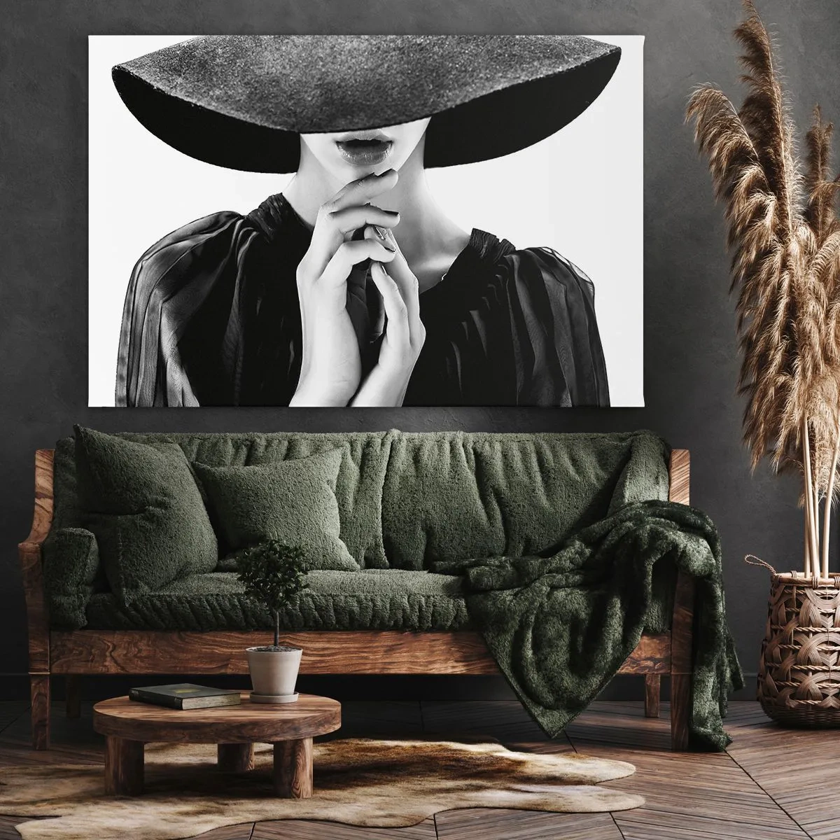 Obraz na płótnie - Stylowa kobieta w dużym kapeluszu w odcieniach czerni i bieli - 70x50cm - Skryte piękno - Nowoczesna dekoracja ścienna do salonu i sypialni ARTTOR