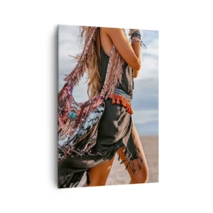 Obraz na płótnie - Kobieta w stylizacji boho z detalami piór i biżuterii - 70x100cm - Dziewczyna szamana - Nowoczesna dekoracja ścienna do salonu i sypialni ARTTOR