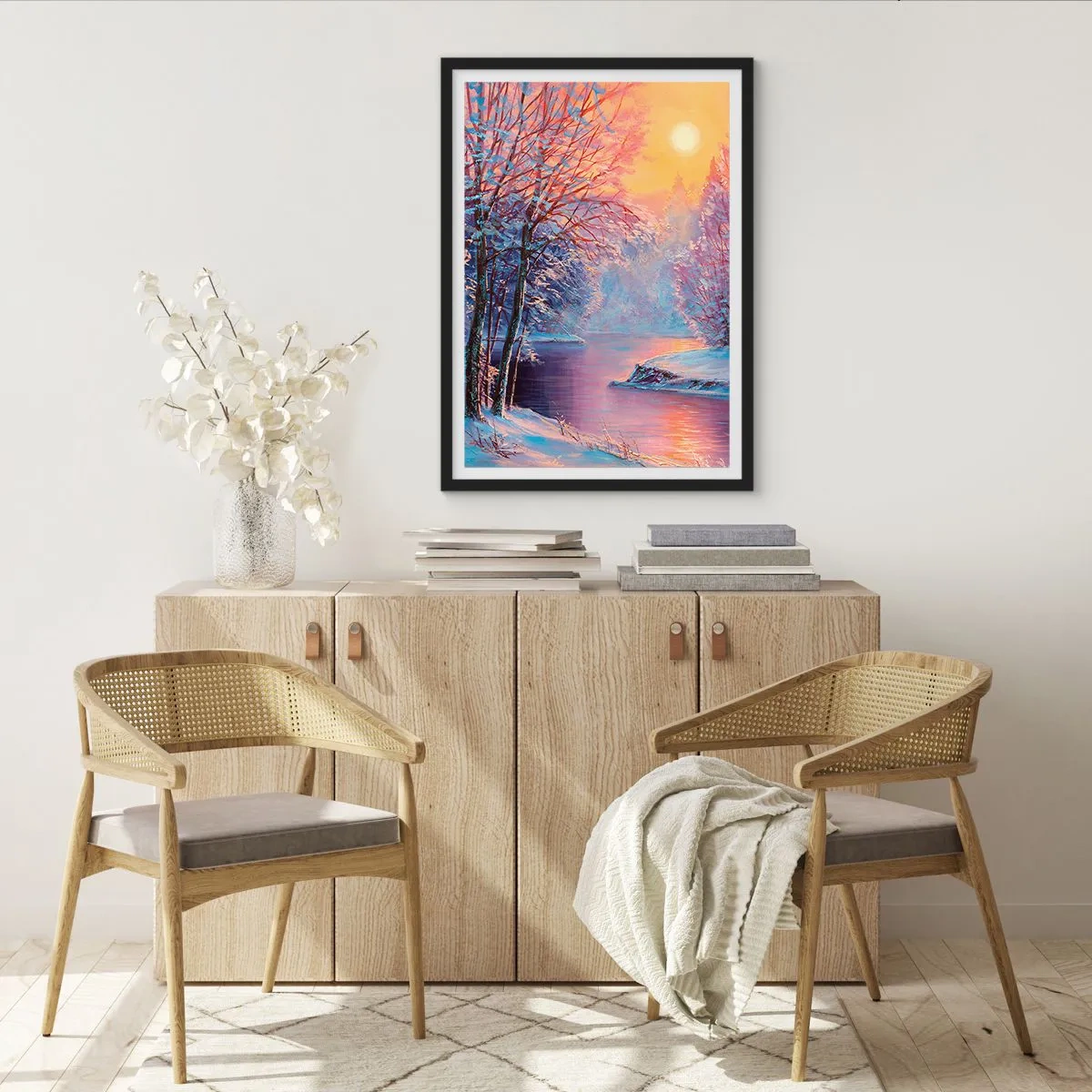 Plakat w czarnej ramie - Zimowy krajobraz z rzeką w blasku zachodzącego słońca - 50x70cm - Barwy zimy - Nowoczesna dekoracja ścienna do salonu i sypialni ARTTOR