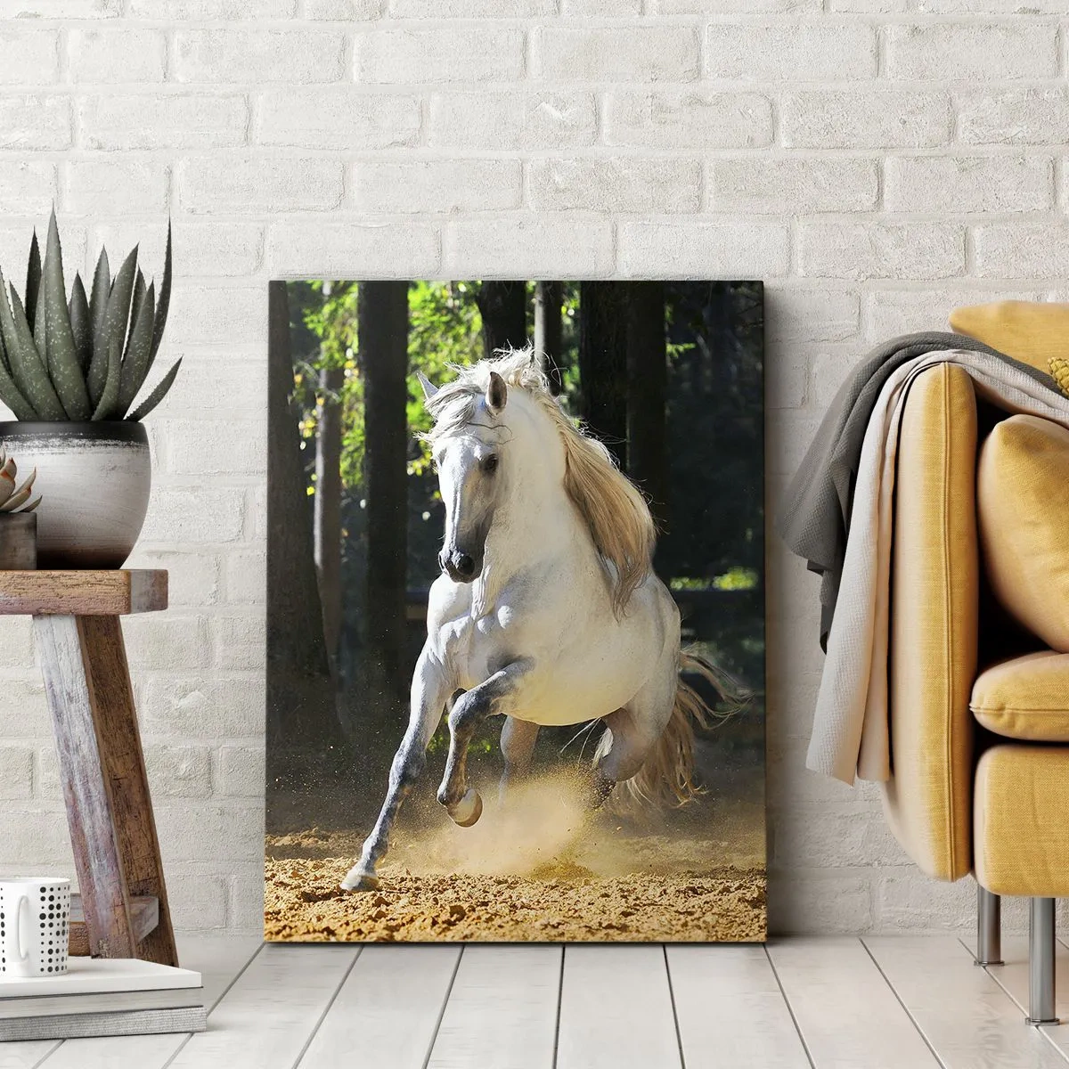 Obraz na płótnie - Biały koń galopujący po leśnej polanie - 70x100cm - Jak z powieści fantasy - Nowoczesna dekoracja ścienna do salonu i sypialni ARTTOR