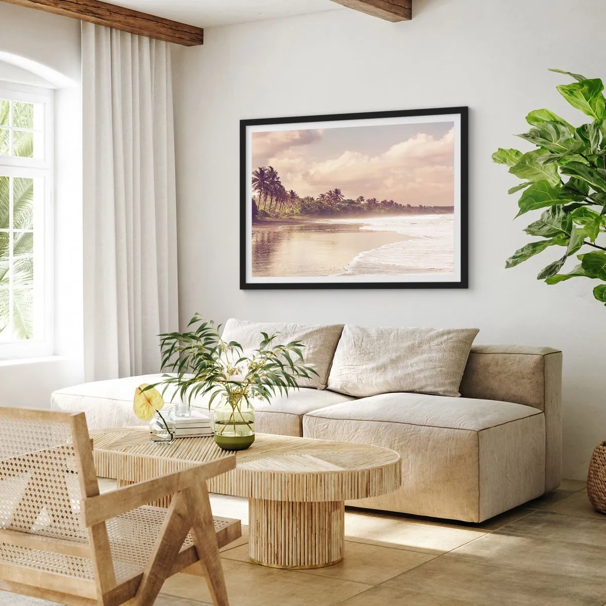 Plakat w czarnej ramie - Plaża z palmami i delikatnymi falami o poranku - 70x50cm - Pieszczota fal - Nowoczesna dekoracja ścienna do salonu i sypialni ARTTOR