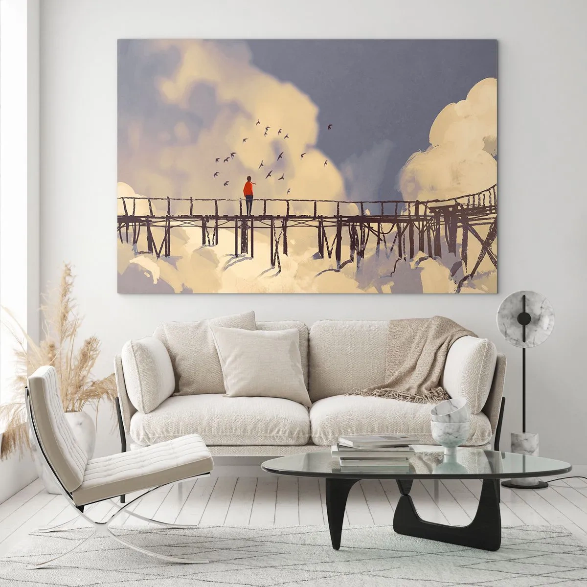 Obraz na szkle - Człowiek na drewnianym moście otoczony chmurami - 70x50cm - Niebieska tęsknota - Nowoczesna dekoracja ścienna do salonu i sypialni ARTTOR
