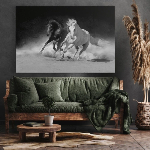 Obraz na płótnie - Galop wolności - Biegnące konie w czerni i bieli - 70x50cm