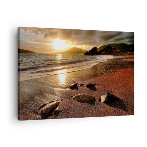 Obraz na płótnie - Idź za słońcem ku wzgórzom - Plaża o zachodzie słońca z kamieniami na brzegu - 70x50cm
