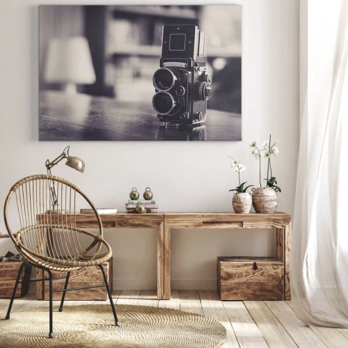 Obraz na płótnie - Magia starej fotografii - Zabytkowy aparat fotograficzny w czerni i bieli - 70x50cm