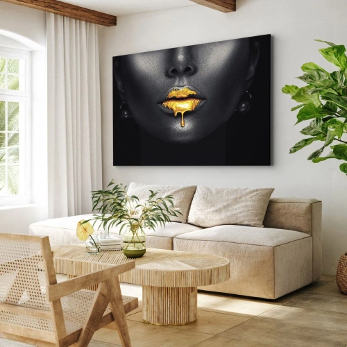 Obraz na płótnie - Złotousta - Czarno-złoty portret kobiety z kroplą złota na ustach - 70x50cm